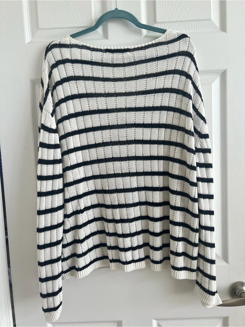 ZARA Cream and Black Striped V-Neck Knit Sweater - Picture 3 of 3